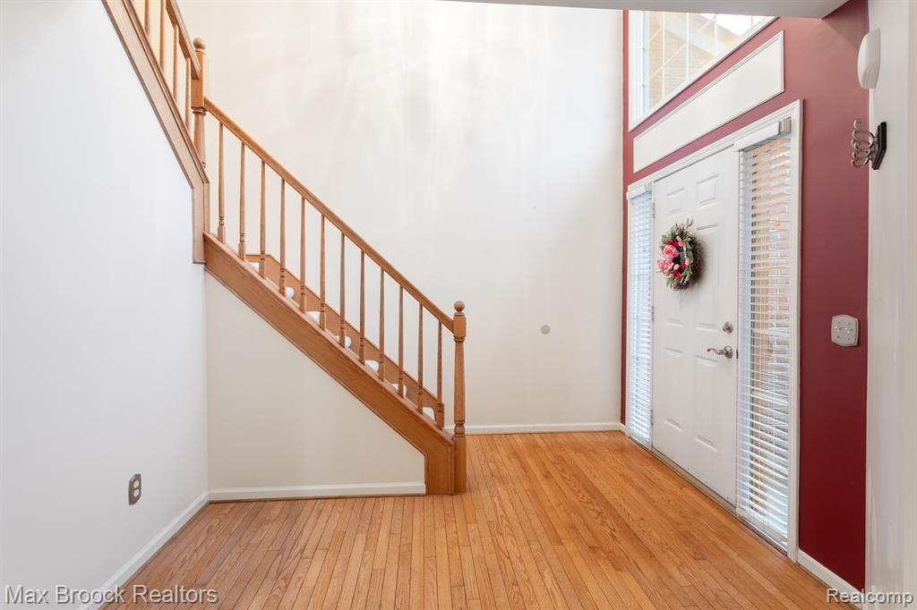 55222 BOARDWALK Drive, Shelby Twp, MI 48316 — Photo 2