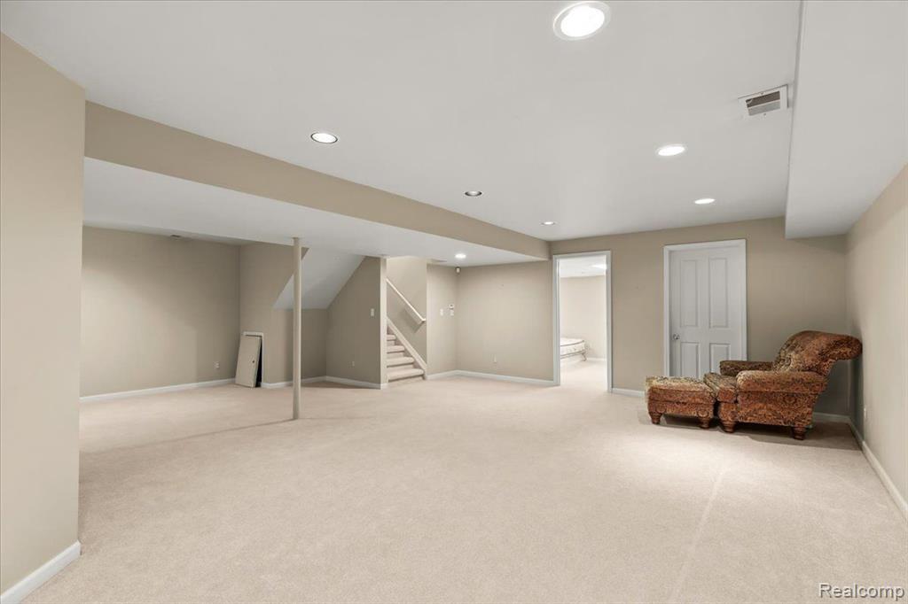 4280 ELIZABETH Lane, Walled Lake, MI 48390 — Photo 27