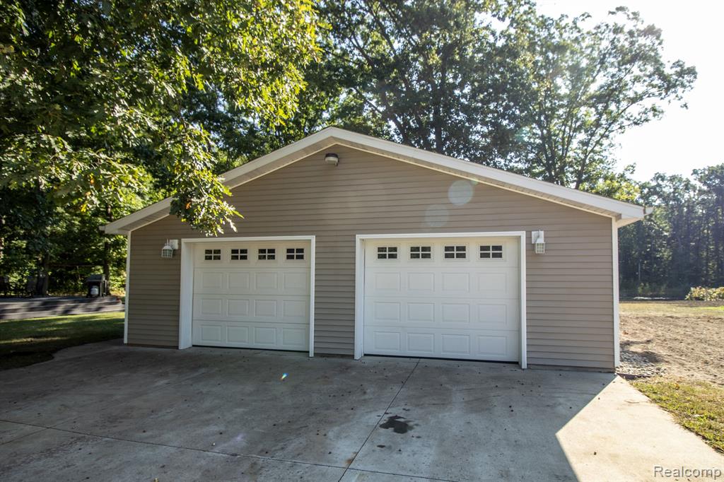 12595 N Budd Road, Burt, MI 48417 — Photo 38