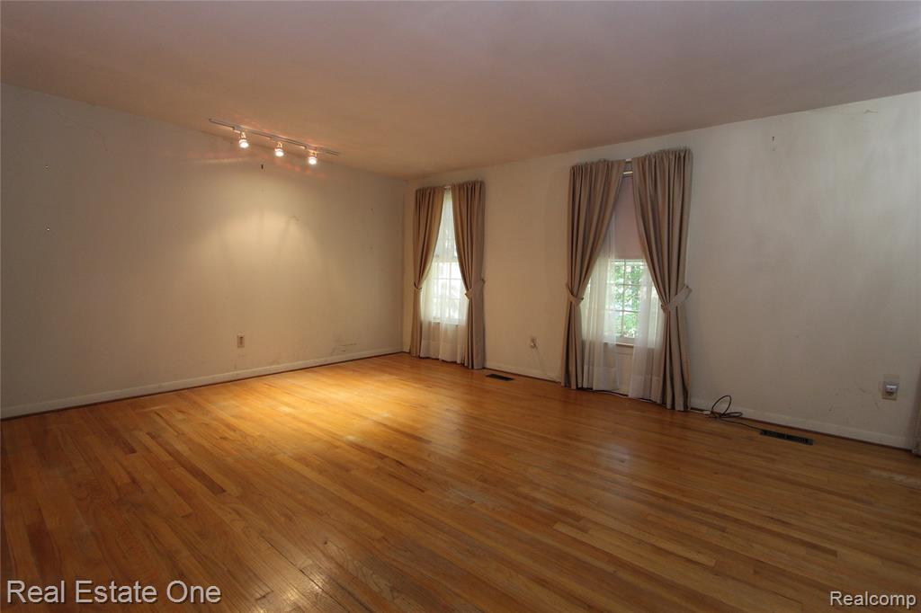 3961 Will O Way Lane, West Bloomfield, MI 48323 — Photo 19