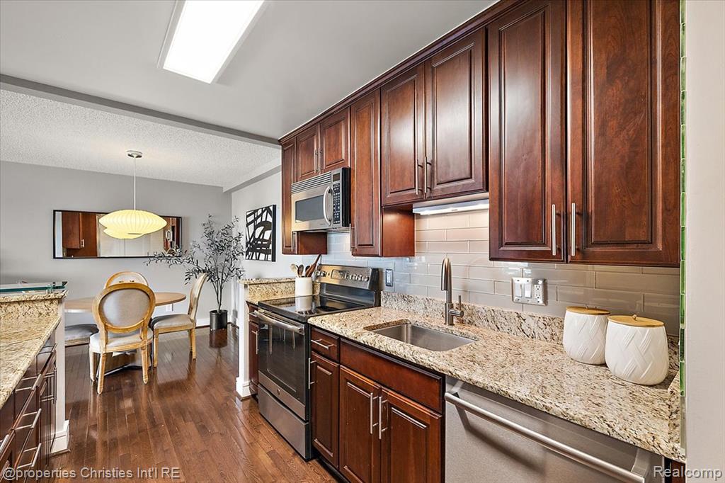 411 S Old Woodward Avenue, 824, Birmingham, MI 48009 — Photo 8
