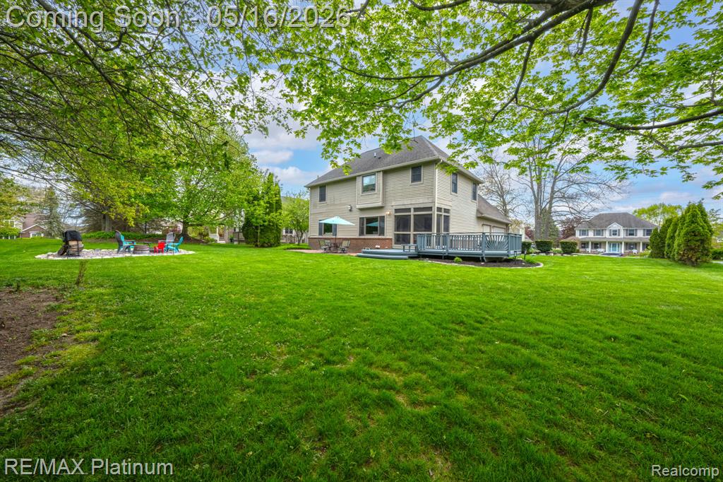 5043 Oak Bluff Court, Howell, MI 48843 — Photo 2