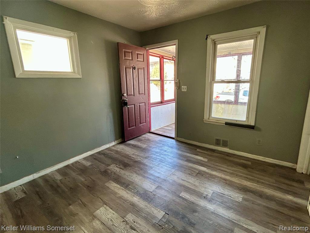 50 E ROCKWOOD Street, Ecorse, MI 48229 — Photo 8