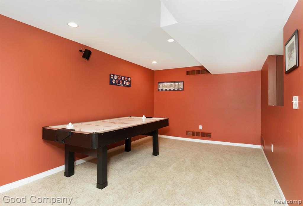 883 VANDERPOOL Drive, Troy, MI 48083 — Photo 41