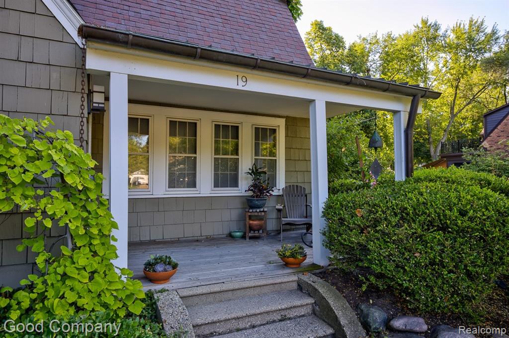 19 Oakdale Boulevard, Pleasant Ridge, MI — Photo 60