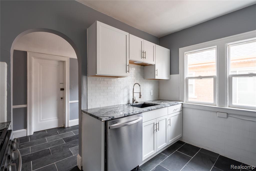 2696 Webb Street, Detroit, MI 48206 — Photo 29