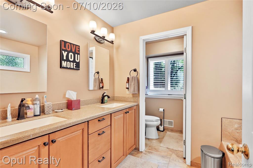 7725 Partridge Hill Drive, Brighton, MI 48116 — Photo 27