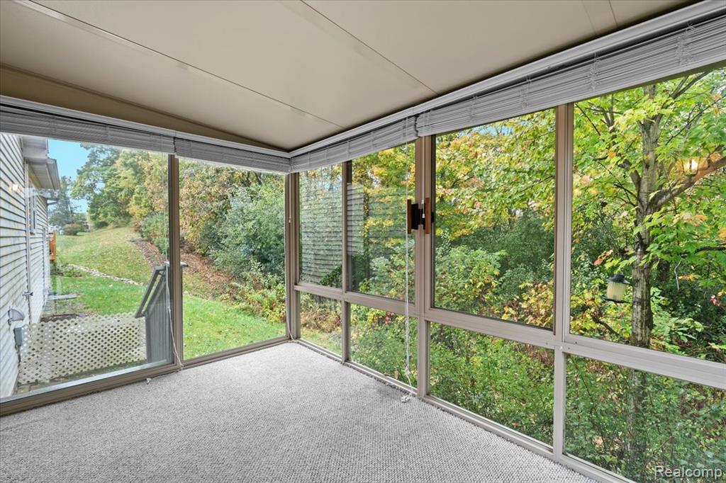 11078 Wood Run Circle, South Lyon, MI 48178 — Photo 15