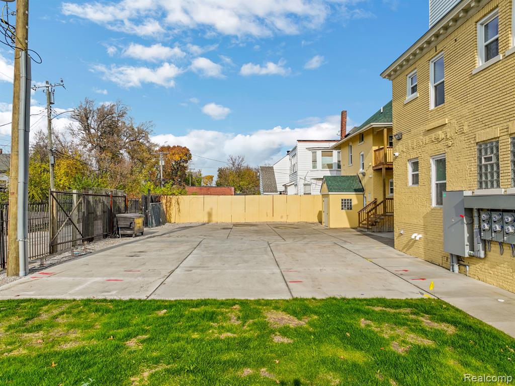 799 E Grand Blvd, Detroit, MI 48207 — Photo 11