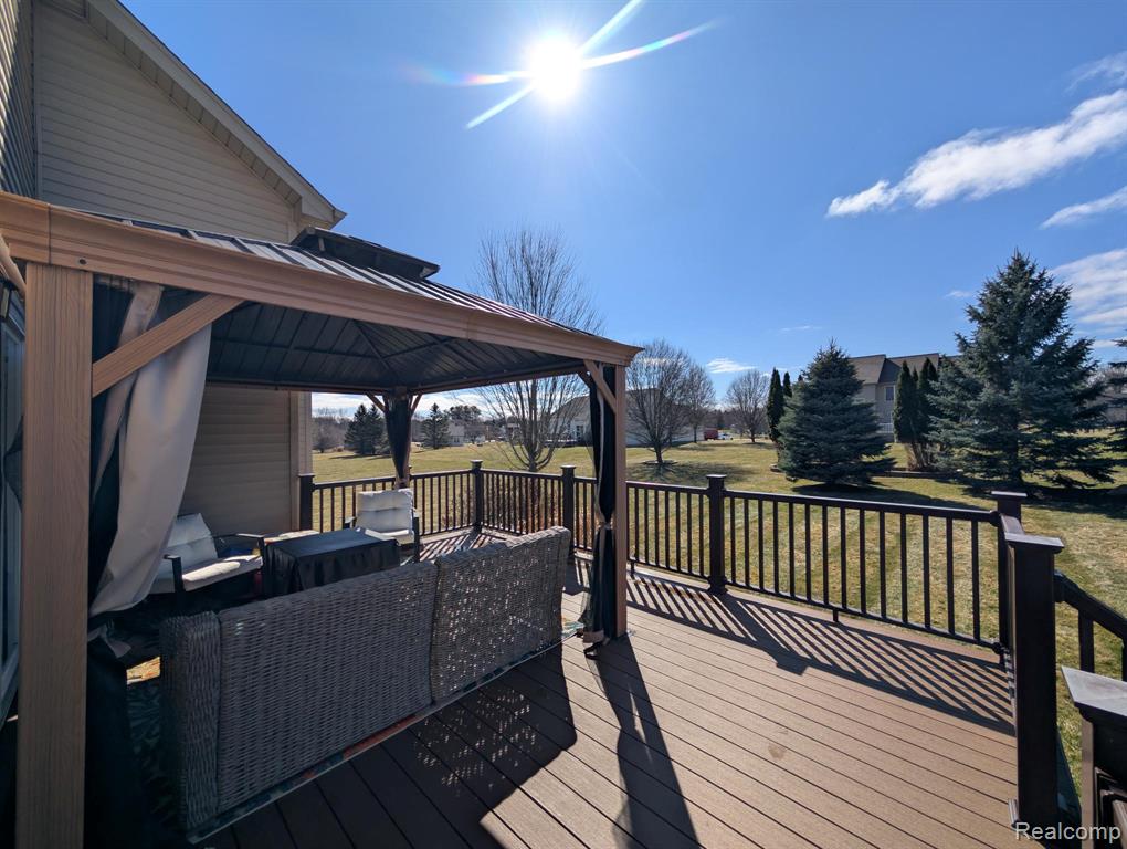 5441 Meadow Creek Court, Flint, MI 48532 — Photo 49