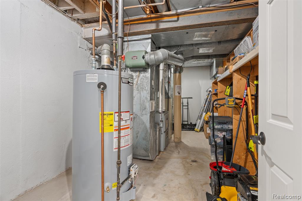 5615 Woodmire Drive, Shelby Twp, MI 48316 — Photo 44