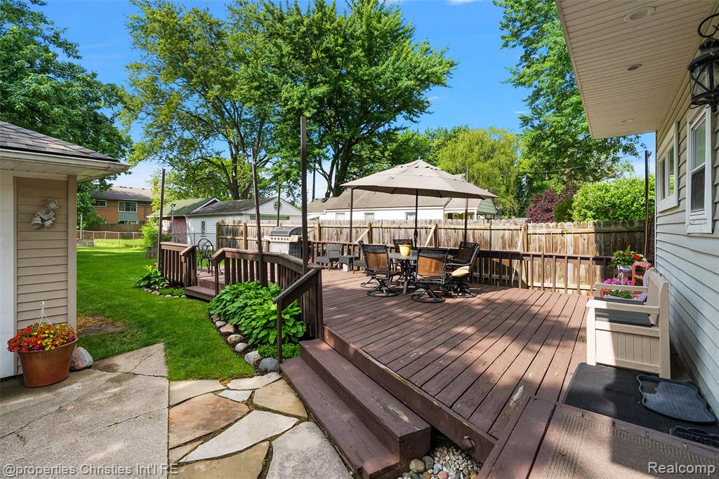 525 Broadacre Avenue, Clawson, MI — Photo 8