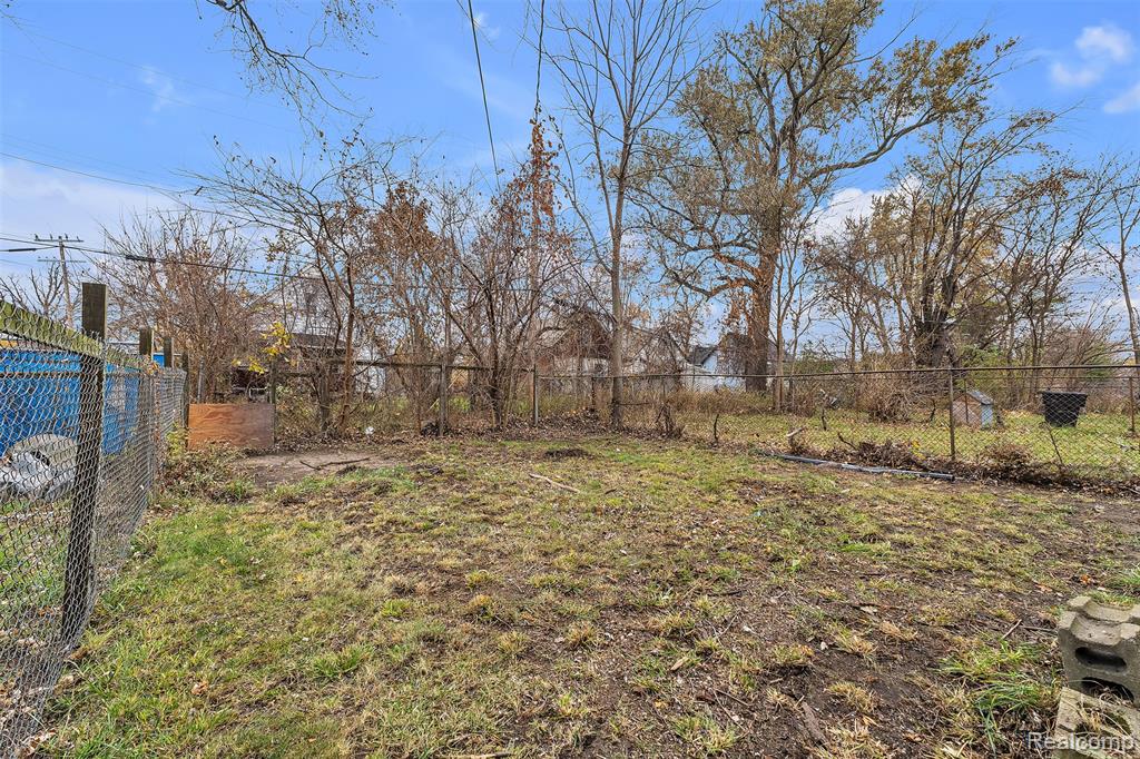 9333 Elsa Street, Detroit, MI 48214 — Photo 34