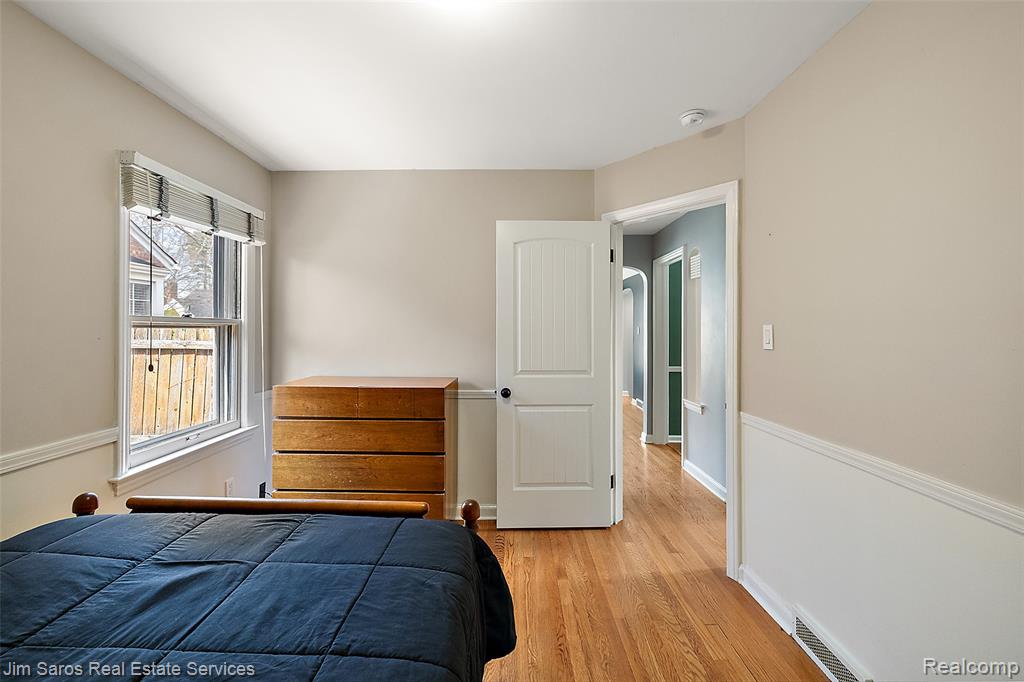 1837 Oxford Road, Grosse Pointe Woods, MI 48236 — Photo 19