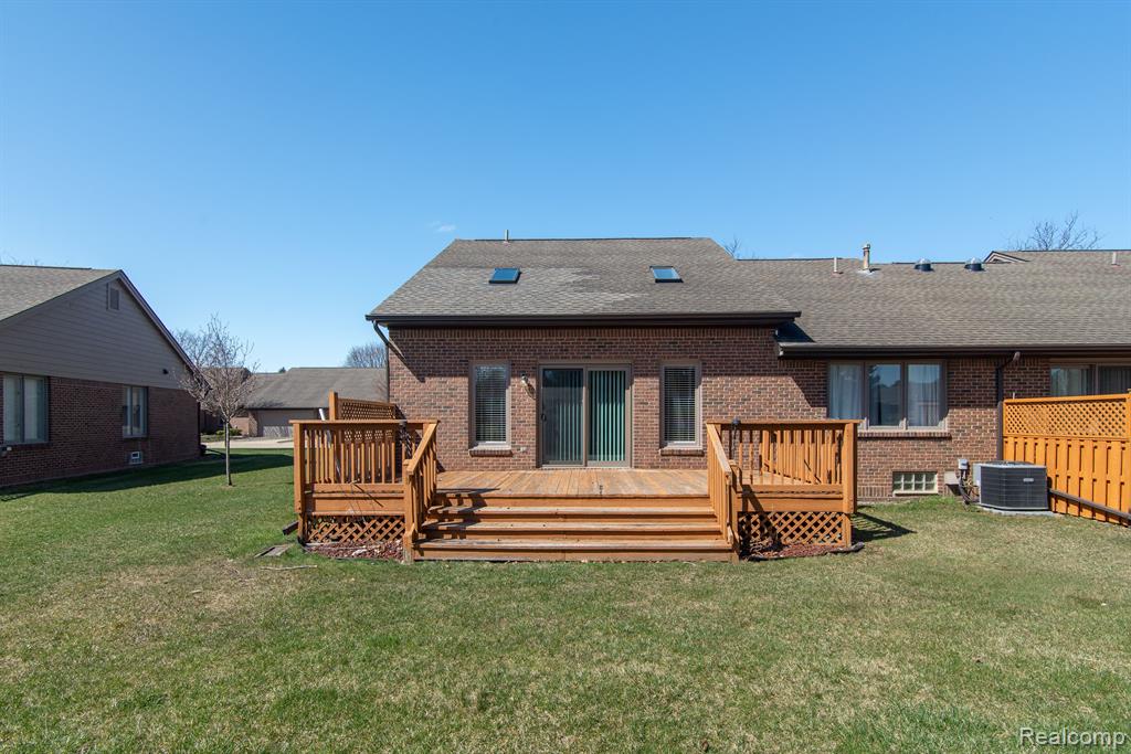 45800 MEADOWS Circle W, Macomb, MI 48044 — Photo 28