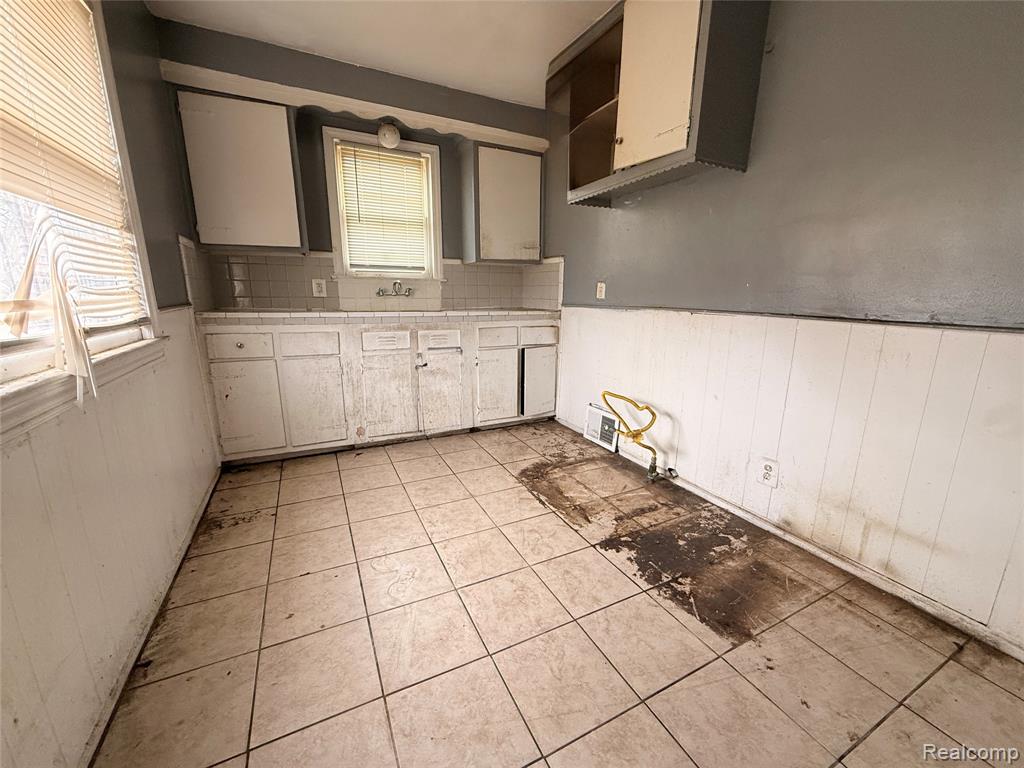 8855 Stout Street, Detroit, MI 48228 — Photo 4
