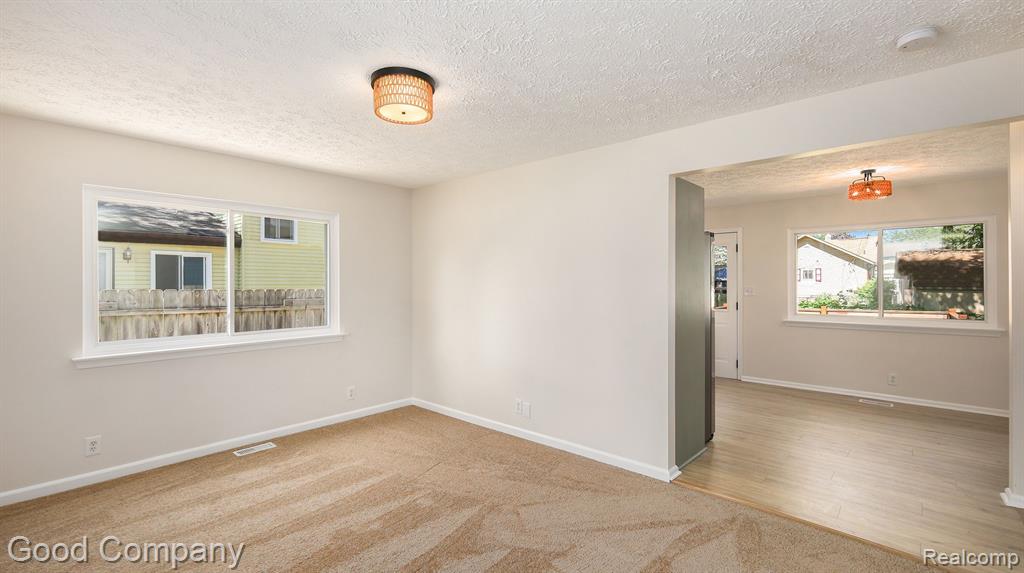 7250 SANDY BEACH Drive, Waterford, MI — Photo 5