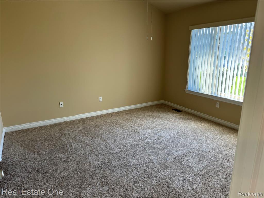 51127 Paxton Drive, Chesterfield, MI — Photo 8