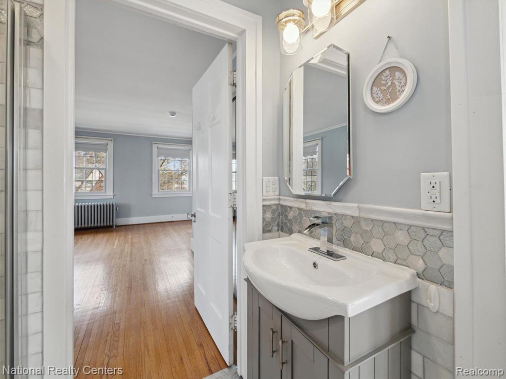 422 HENDRIE Boulevard, Royal Oak, MI 48067 — Photo 24