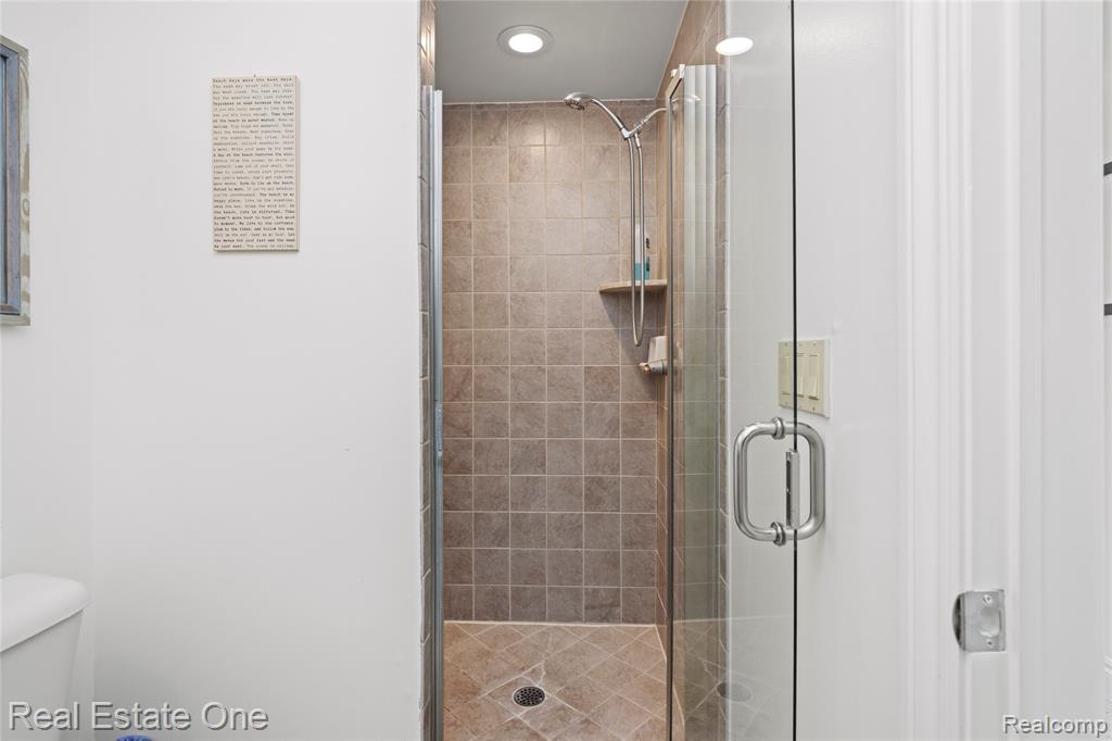 47630 Lorie Lane, New Baltimore, MI 48047 — Photo 38