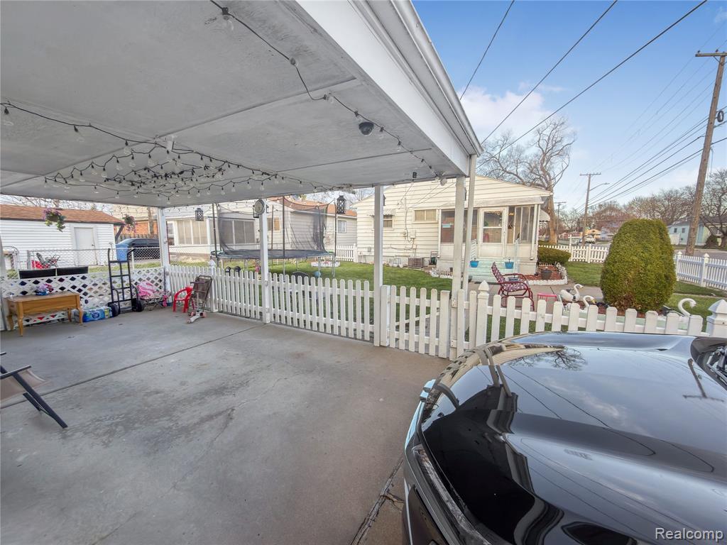 4710 Edgewood Street, Dearborn Heights, MI 48125 — Photo 33