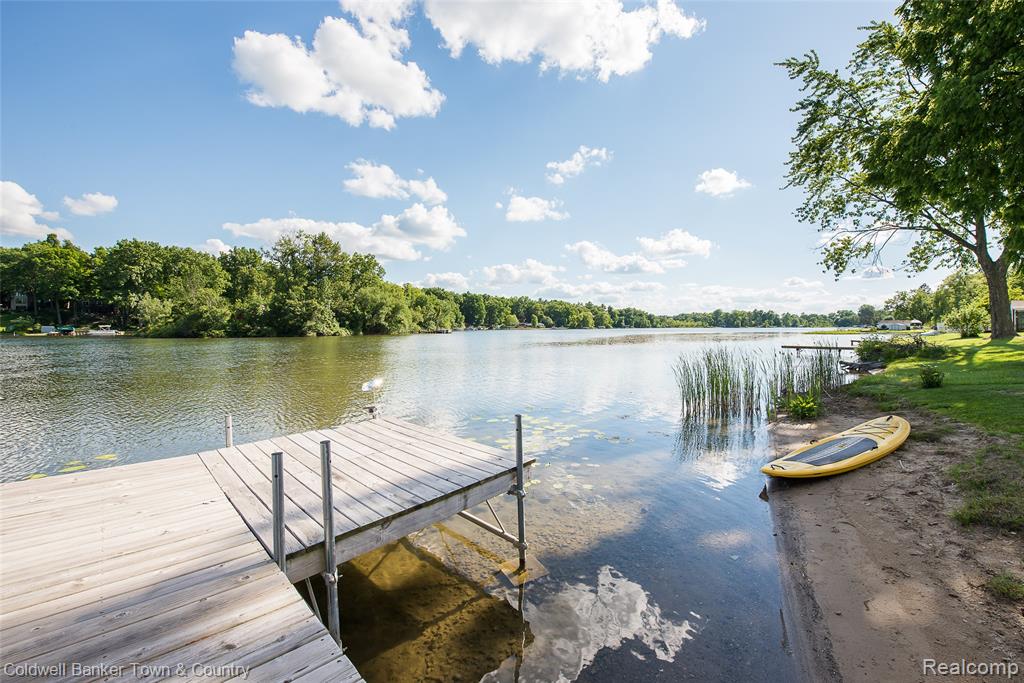 11634 Island Court, Hartland, MI 48353 — Photo 3