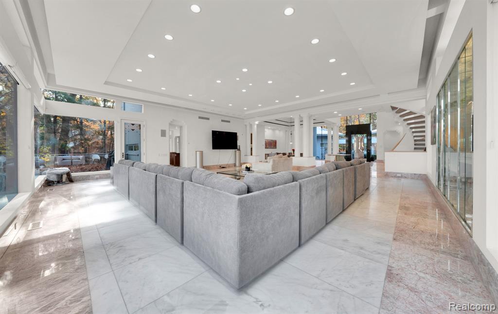 1744 Heron Ridge Drive, Bloomfield Hills, MI, 48302