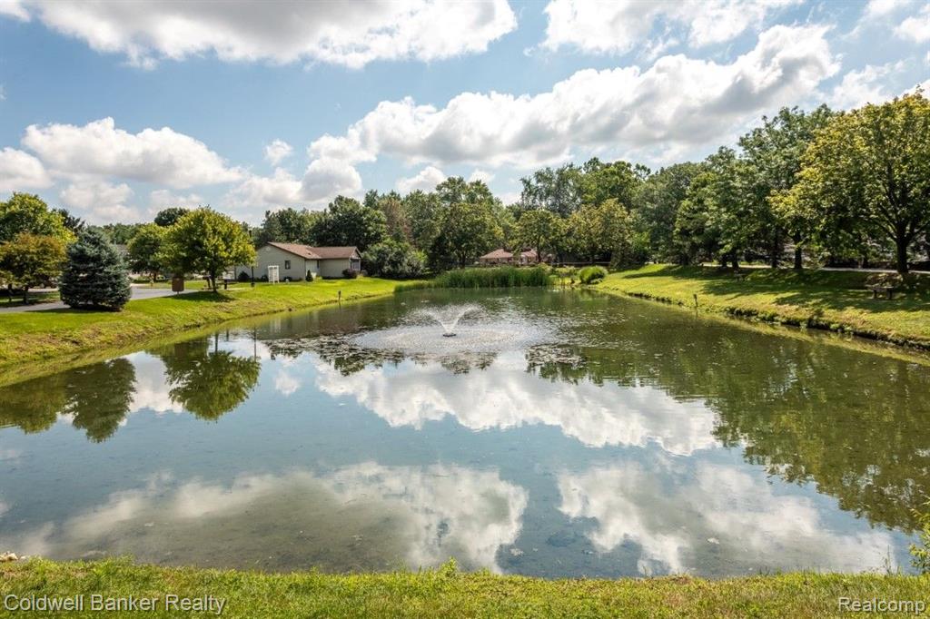 8027 EMERALD Lane W, Westland, MI — Photo 38