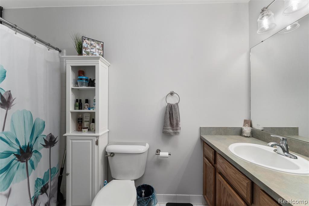 35074 Windsor Drive, New Baltimore, MI 48047 — Photo 13