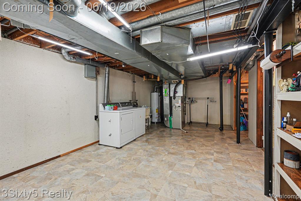 37592 Garden Court, Westland, MI — Photo 22