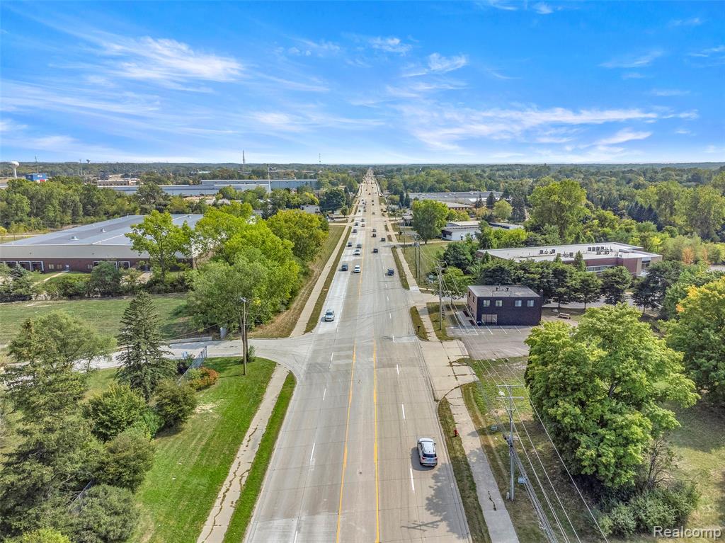 44911 Grand River Avenue, Novi, MI — Photo 9