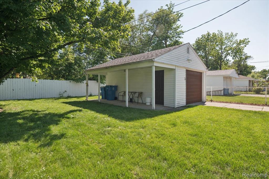 24315 Currier Street, Dearborn Heights, MI 48125 — Photo 29