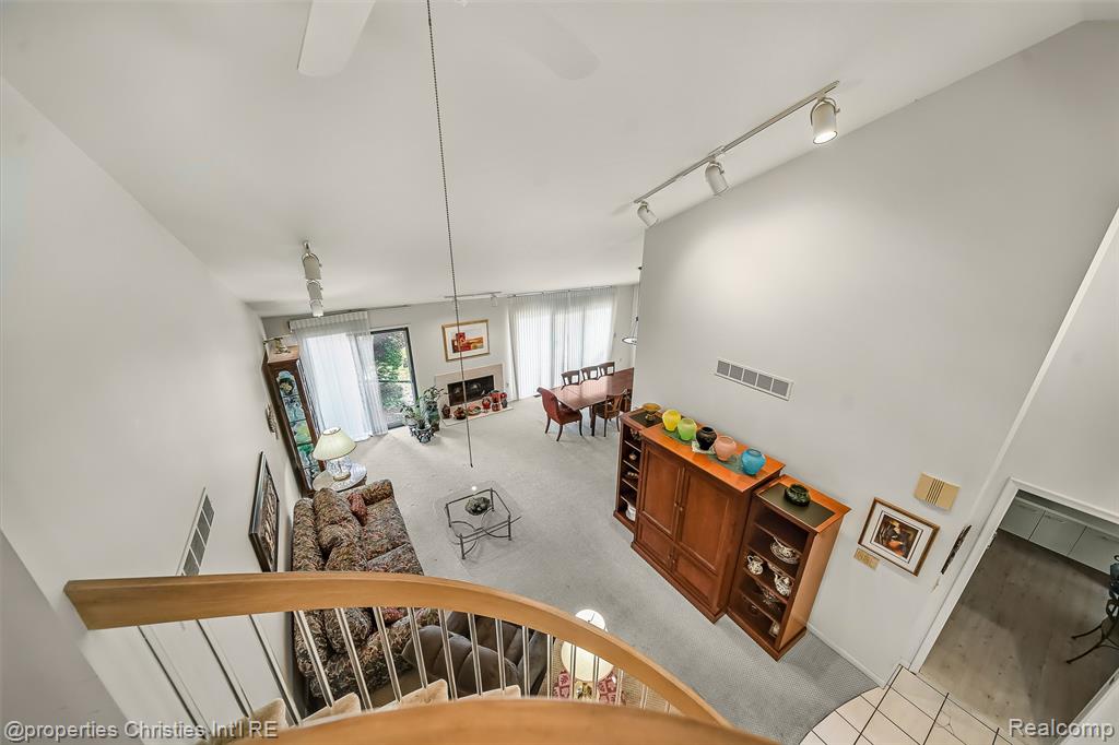 7569 Danbury Circle, West Bloomfield, MI — Photo 22