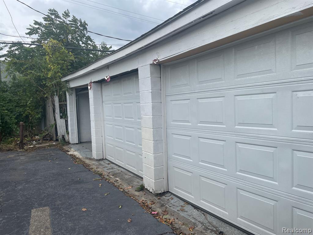 13837 Conant Street, Hamtramck, MI, 48212