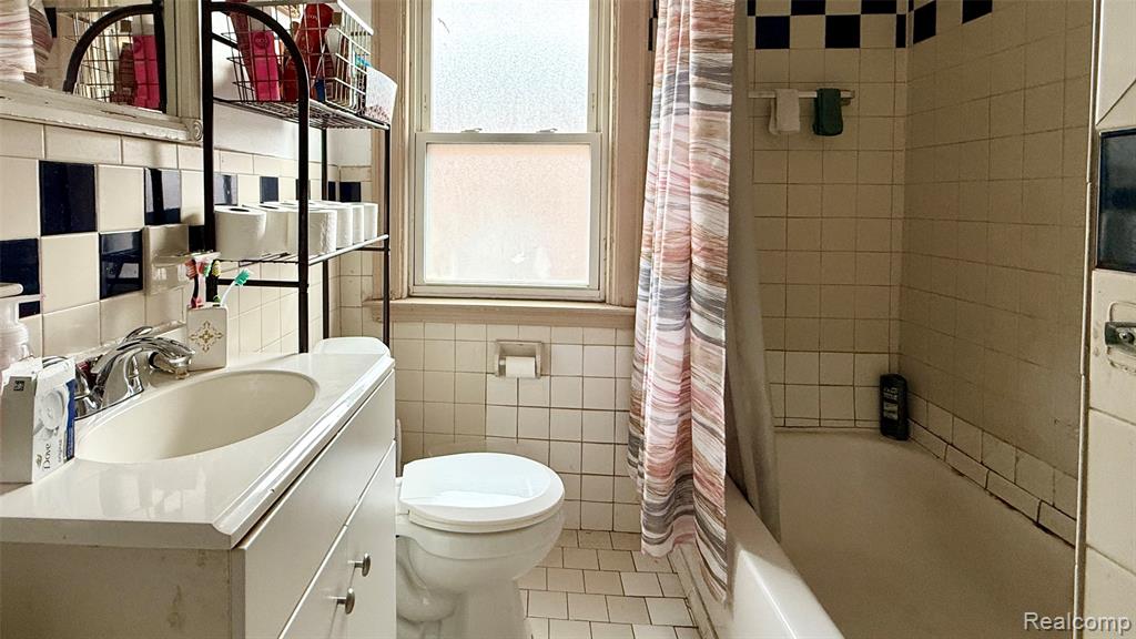 18037 Pennington, Detroit, MI 48221 — Photo 2