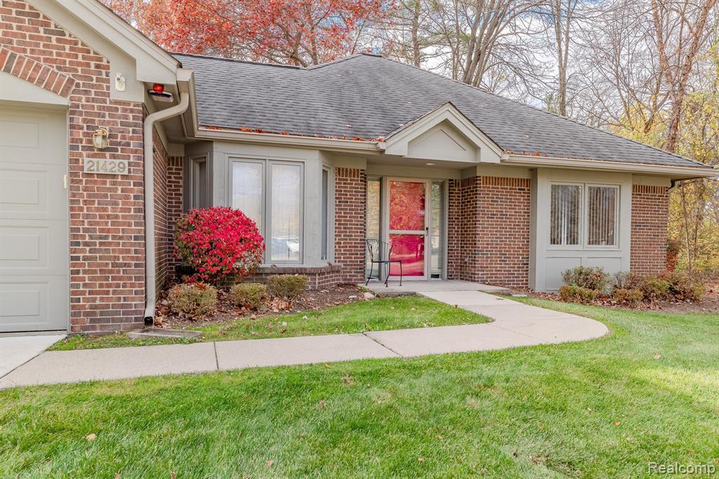 21429 ARCHWOOD Circle, 21, Farmington Hills, MI 48336 — Photo 3