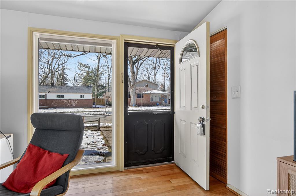 2344 S Circle Drive, Ann Arbor, MI 48103 — Photo 5