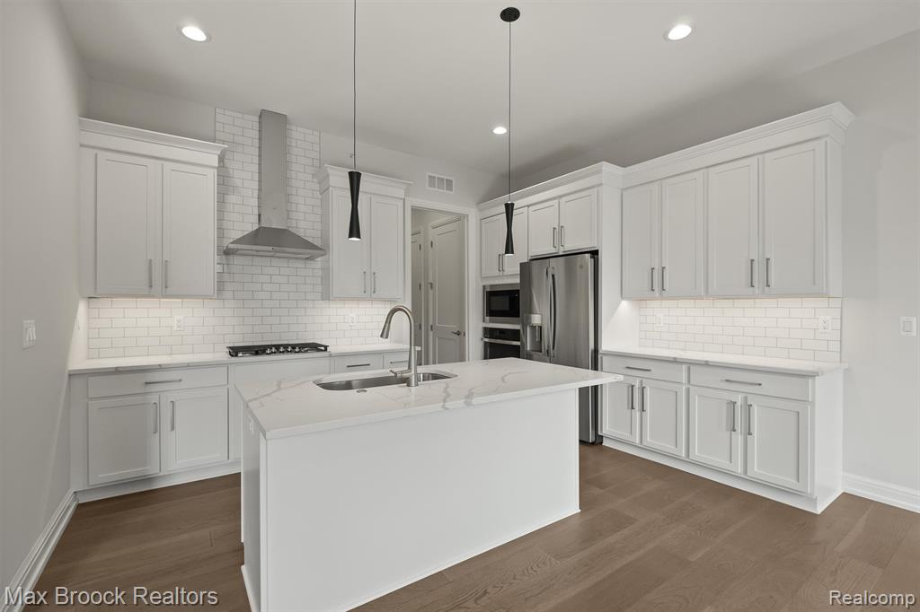 7477 Gramercy Circle, 17, West Bloomfield, MI — Photo 15