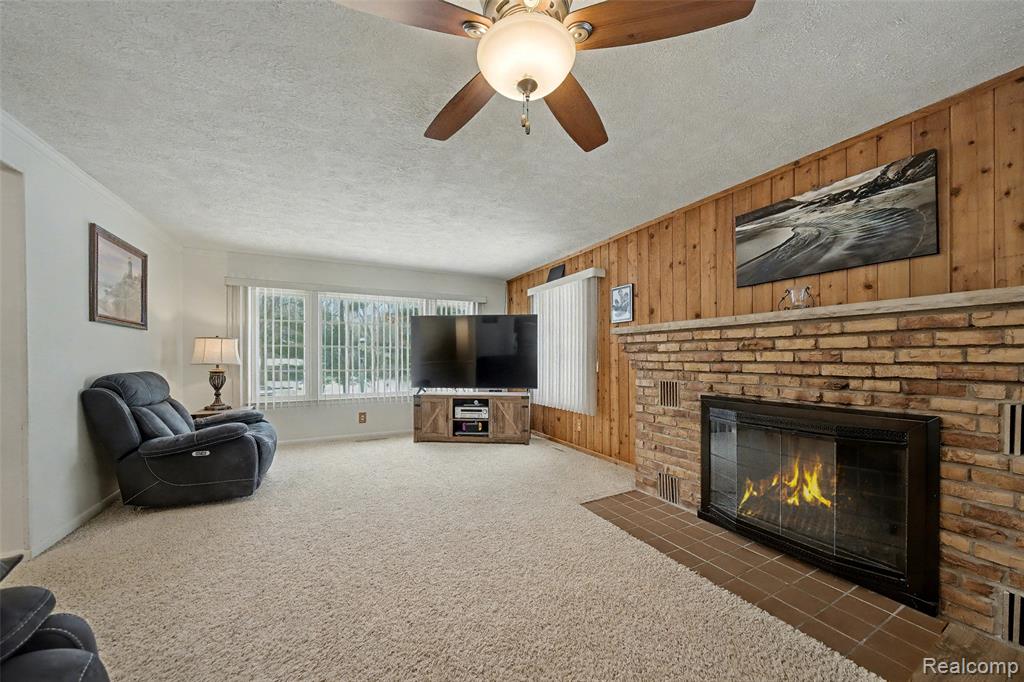 11849 Four Lakes Drive, South Lyon, MI 48178 — Photo 7