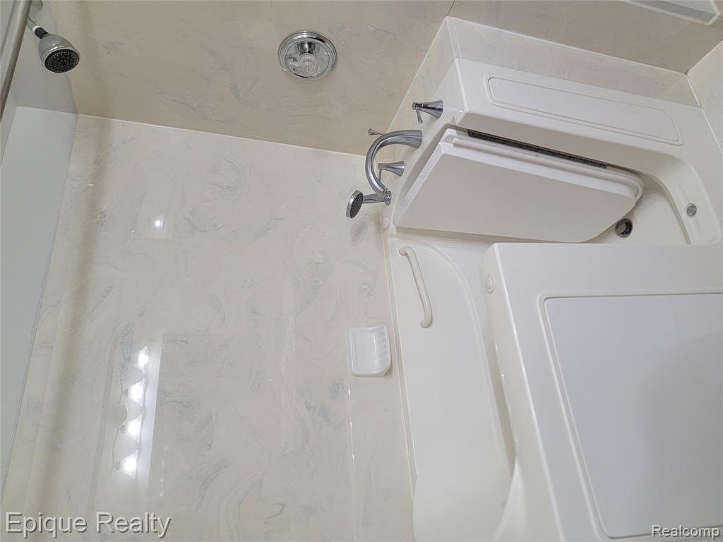 416 River Valley Drive, Marine, MI — Photo 15