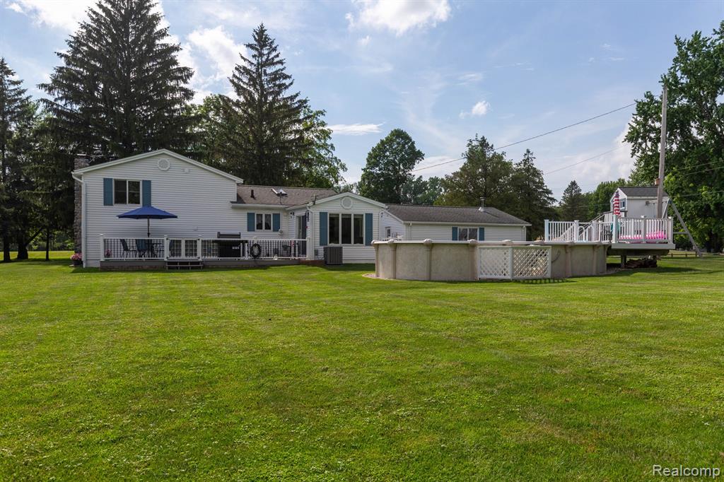 9026 Woodside Road, Northville, MI 48167 — Photo 49