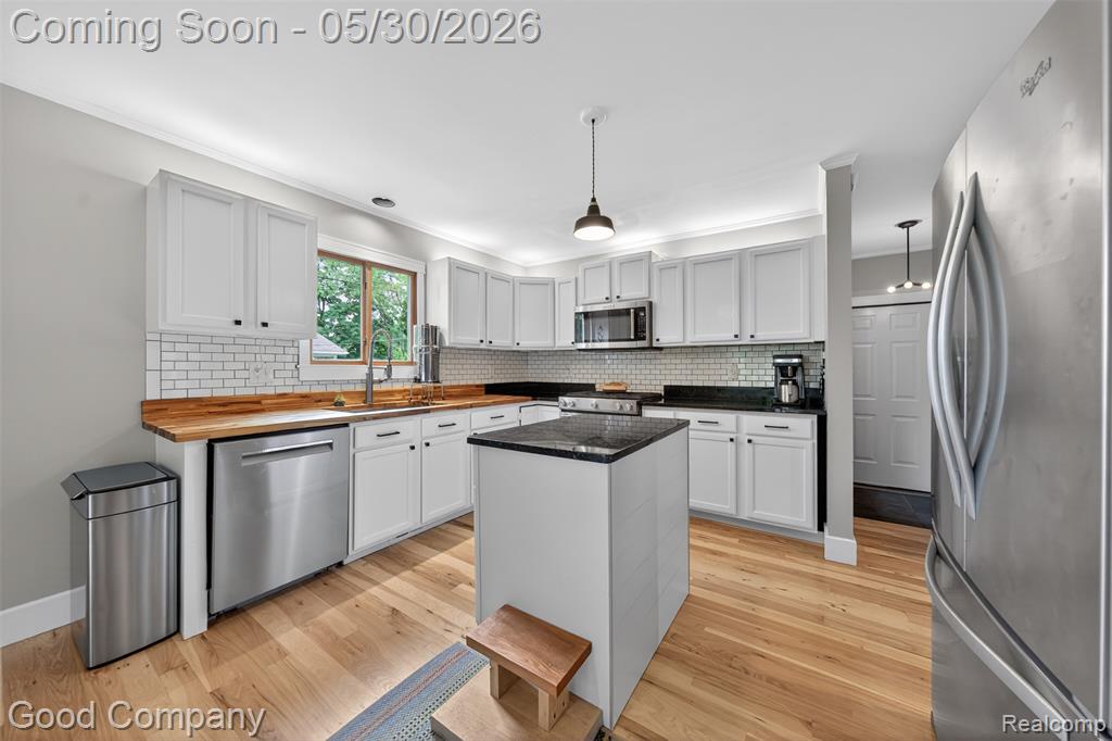 933 Gallaland Avenue, Rochester Hills, MI 48307 — Photo 3
