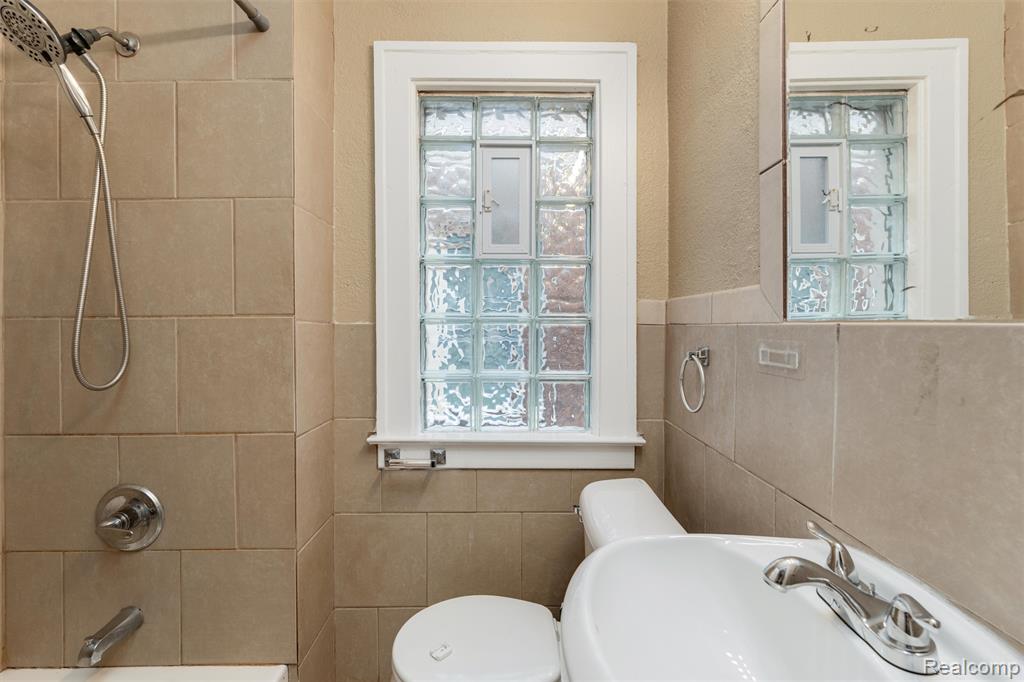 15853 Santa Rosa Drive, Detroit, MI 48238 — Photo 12