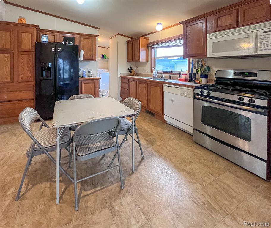 228 GREGORY MICHAEL BLVD, LOT#160, Dundee, MI 48131 — Photo 7