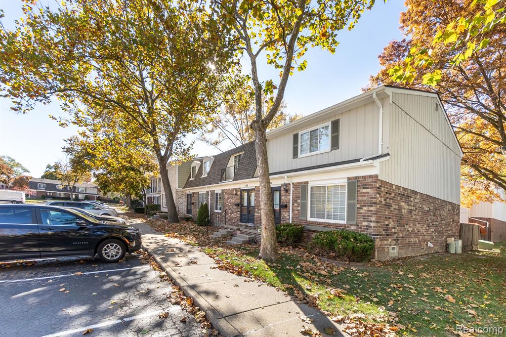 1814 WICKHAM Street, Royal Oak, MI 48073 — Photo 2
