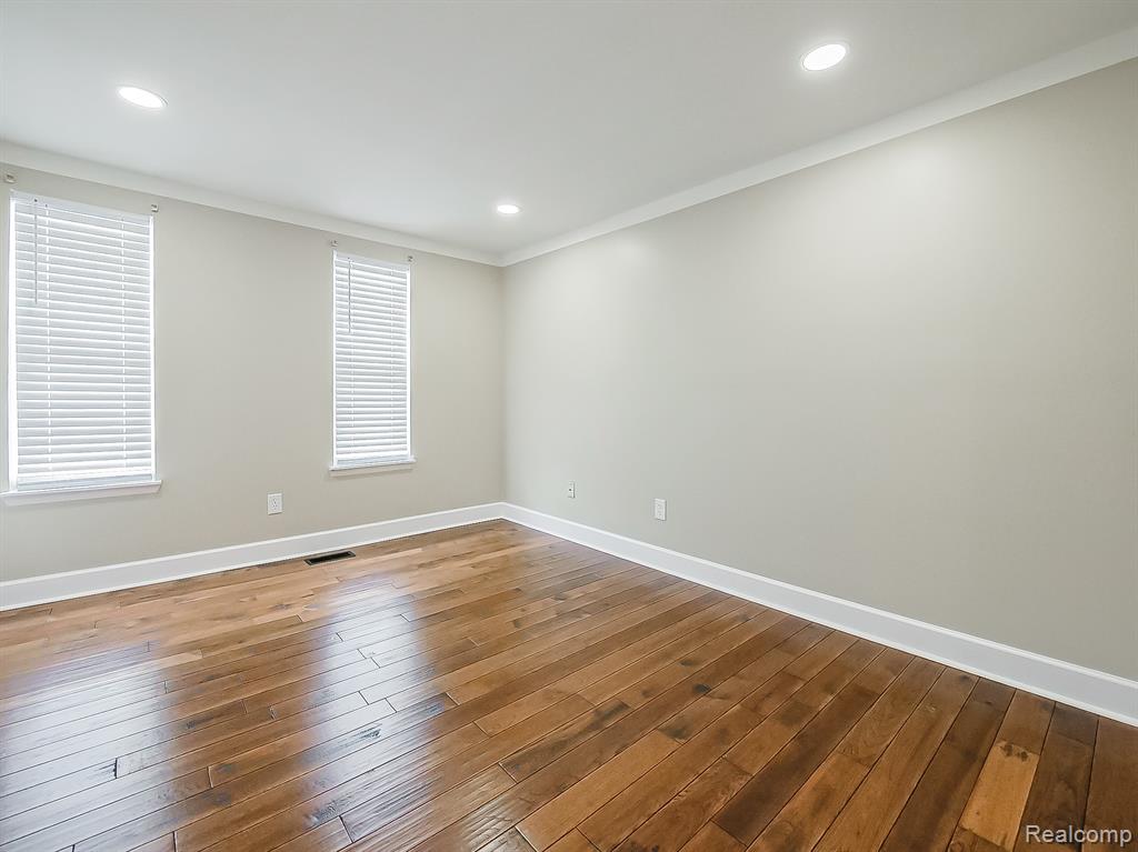 21964 Sunrise Boulevard, Novi, MI — Photo 17
