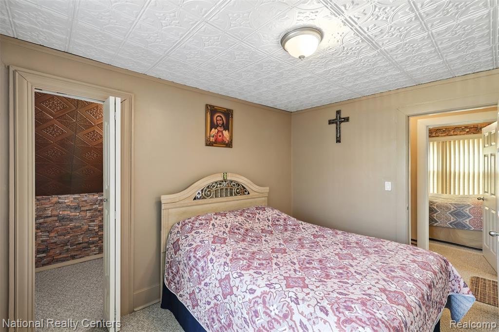 1041 Adeline Street, Highland Park, MI 48203 — Photo 15