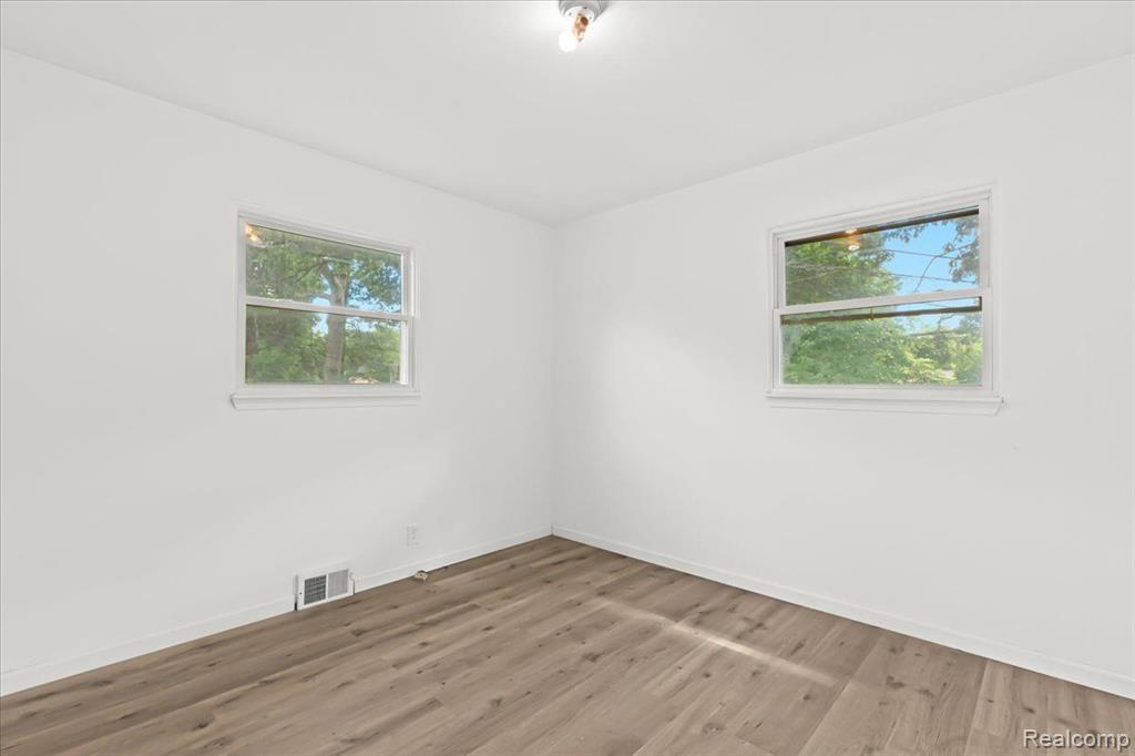 1919 ACKLEY Avenue, Westland, MI 48186 — Photo 9