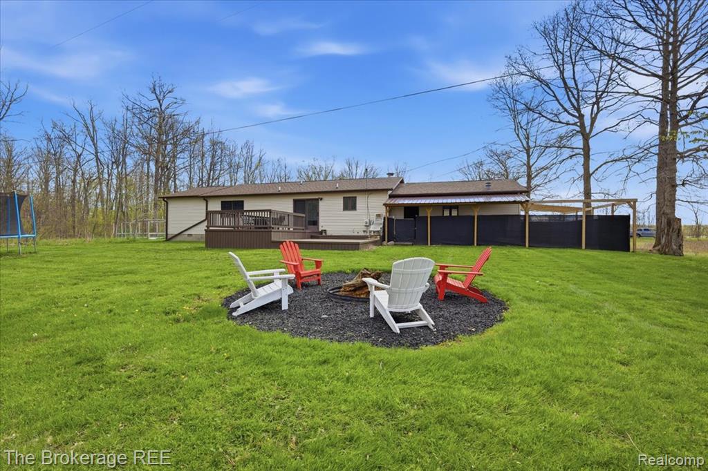 8254 Nichols Road, Gaines Vlg, MI 48436 — Photo 8