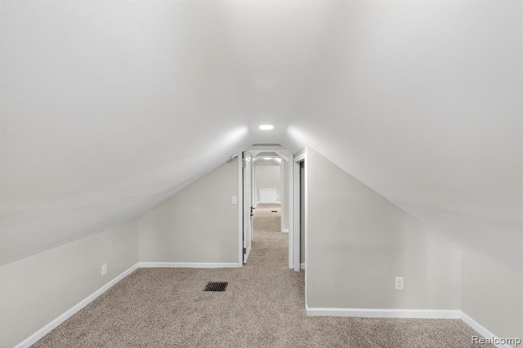 4047 Mitchell Drive, Flint, MI 48506 — Photo 19
